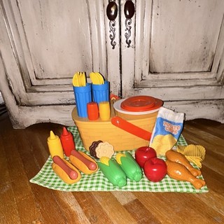 Fisher Price Vintage Picnic Basket with Food Fun with Food & Utensils Set For 2