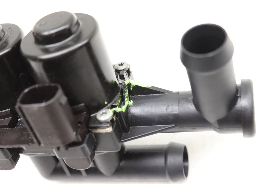 2015 BMW 740LD XDRIVE - Heater / Water Control Valve 9310349 - Image 3 of 4