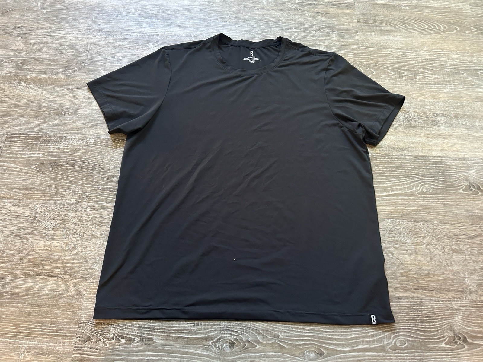 Rhône Essentials T-Shirt Tech Performance Dark Gr… - image 3