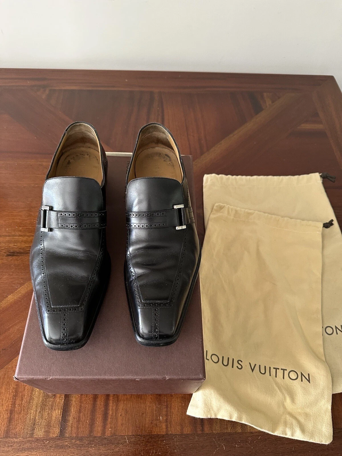LOUIS VUITTON TRAINER Mocassini Louis Vuitton in pelle nera $1200 US 9 5 UK 8 5 EU 42 5 scarpe lombok LV