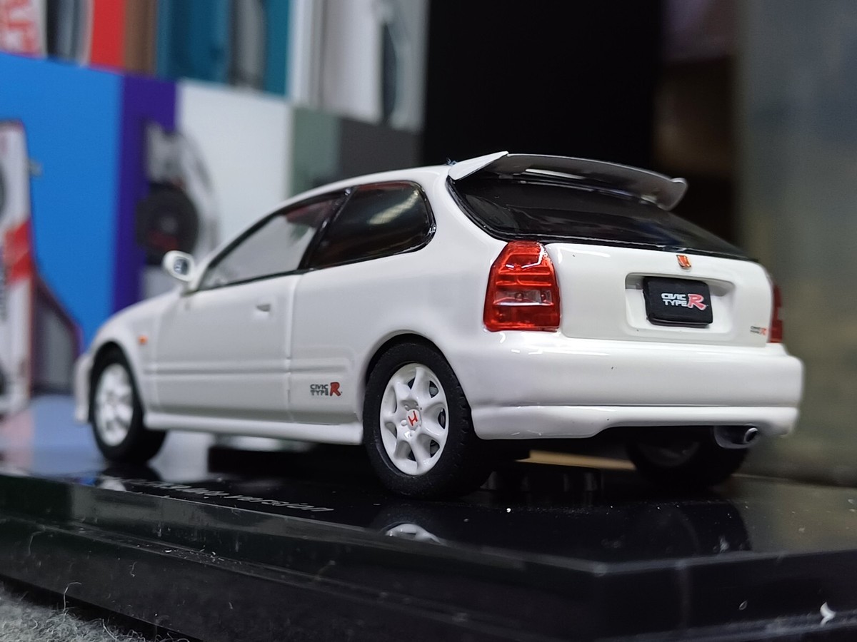 1/43 EBBRO Honda Civic Type R EK9 Late version diecast White