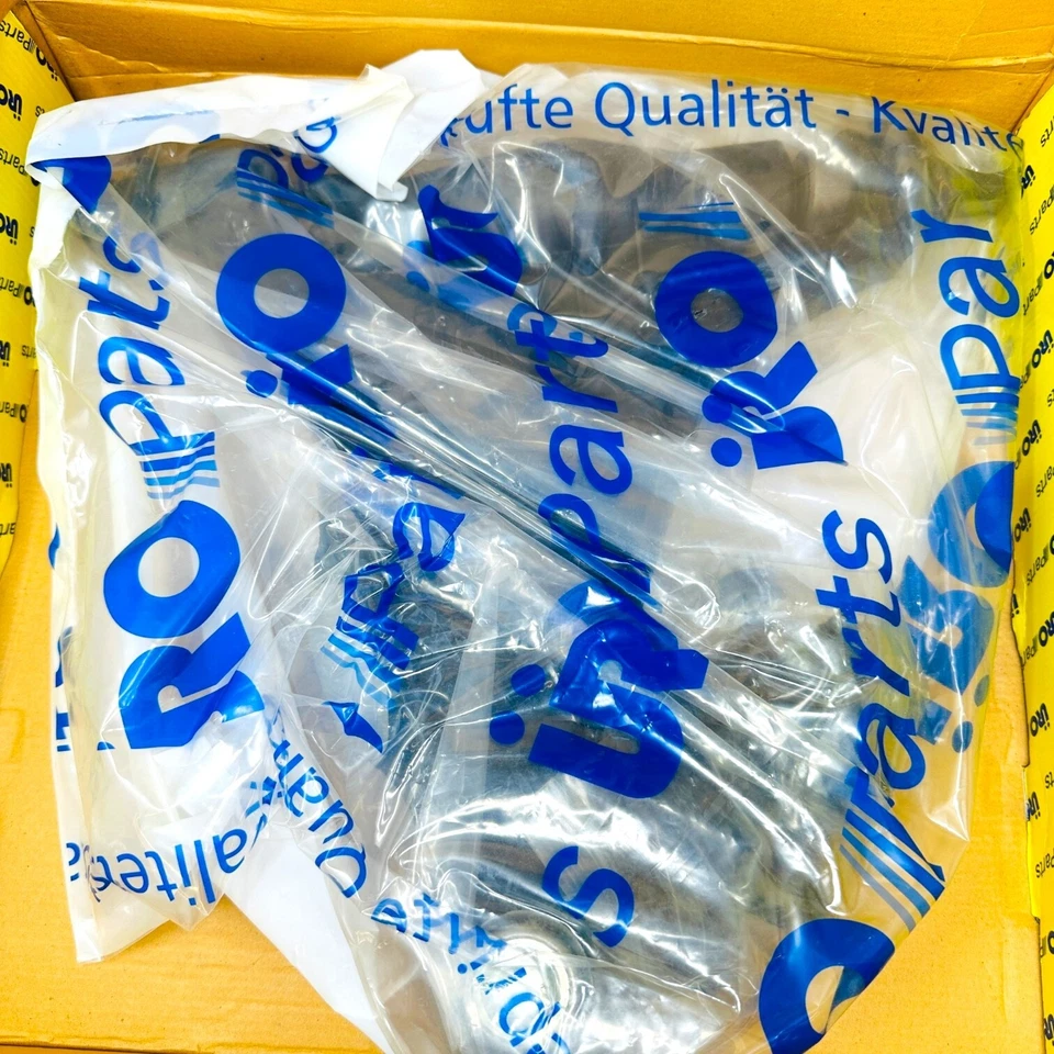 URO Parts 8628498 Front Right Lower Control Arm fits Volvo V70, 850, S70 - Image 3 of 4