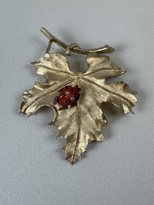 Vintage Sarah Coventry Bit O’ Fantasy 1966 Lady Bug on Golden Leaf #6585 Brooch