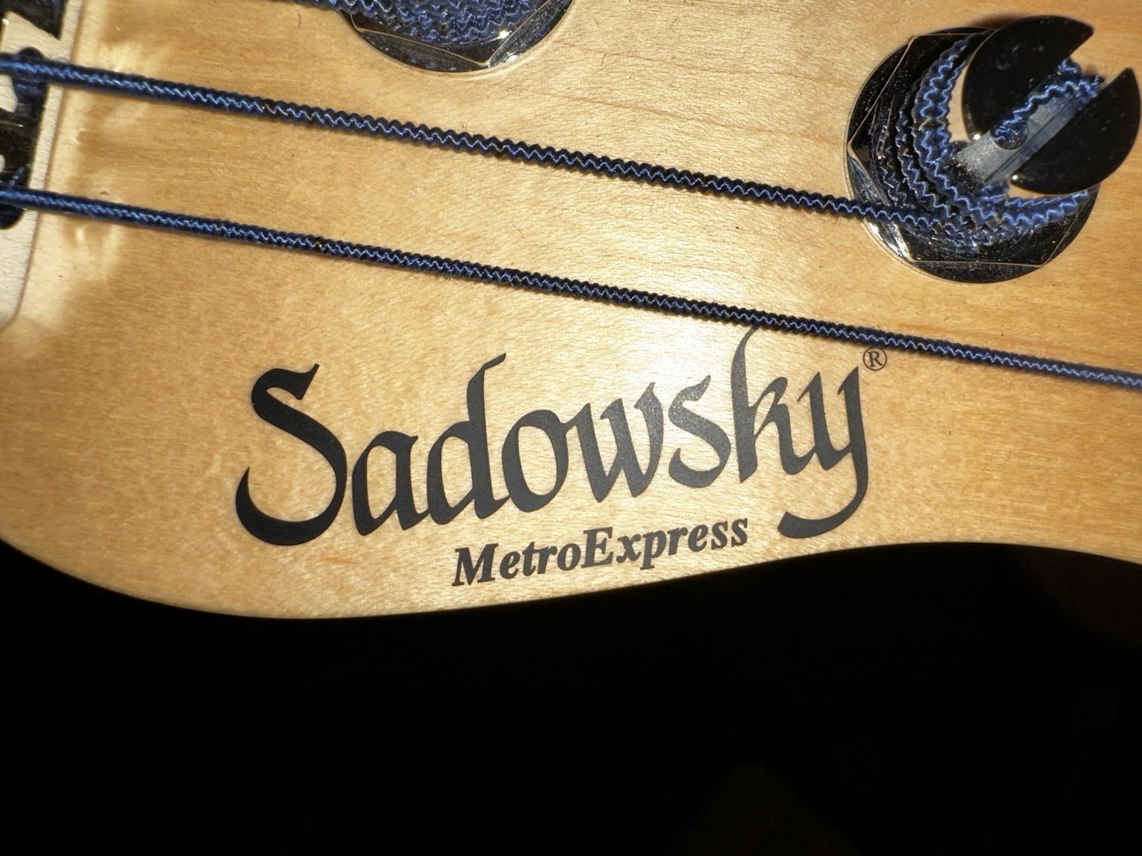 Sadowsky (Japan) MetroExpress 2018 Candy Apple Red Jazz Bass NEW