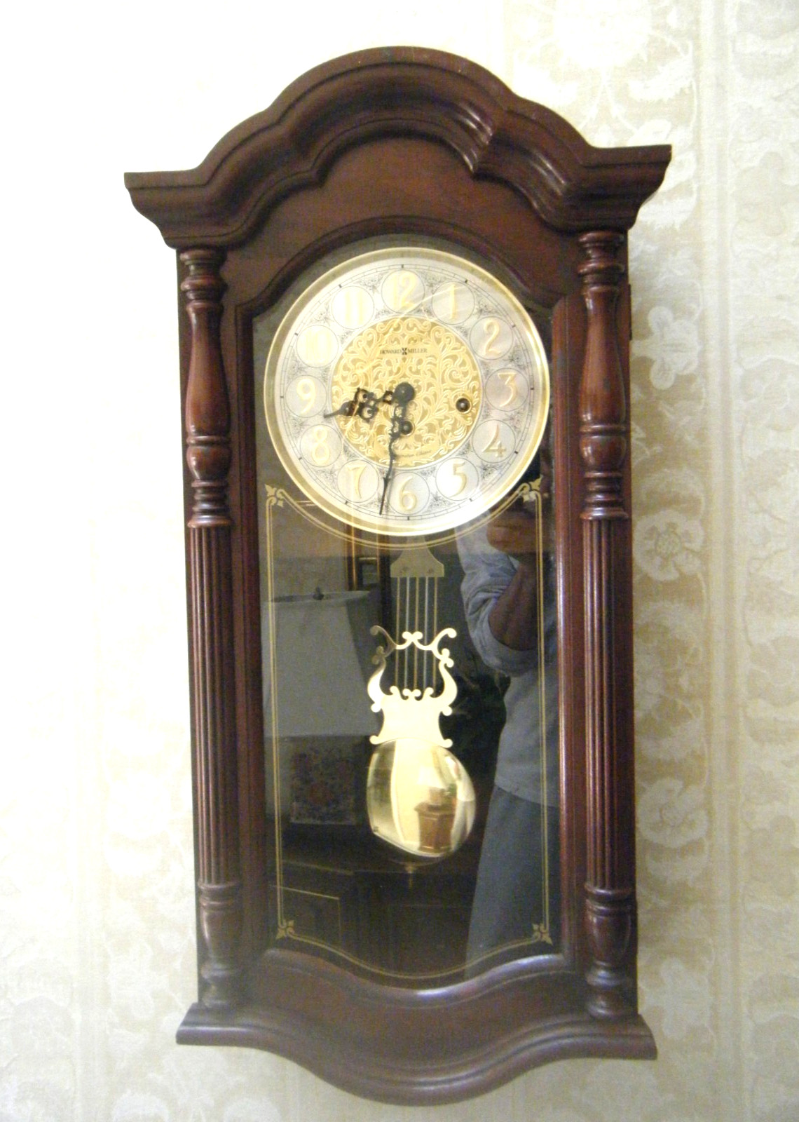 HOWARD MILLER WALL CLOCK GERMANY MECHANICAL MVMT WESTMINSTER CHIME & KEY 3PT8