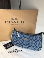COACH Teri Shoulder Bag - Signature Chambray ...