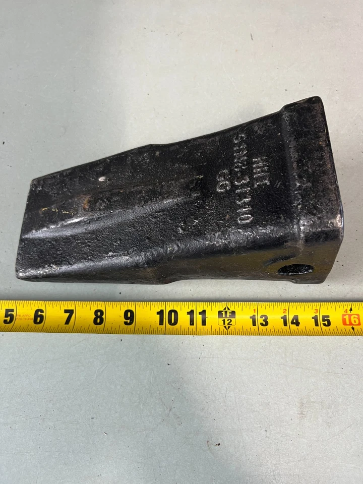 61N8-31310 Ground Extraction Bucket Tooth for Hyundai Backhoe Loader Skid Steer - Image 2 of 2