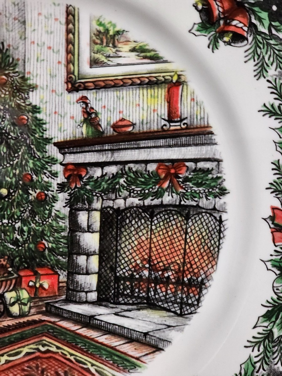 4 Royal Stafford CHRISTMAS MORNING Dinner Plates 11