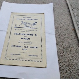 Featherstone Rovers v Wigan Rugby League Programme 15/3/1952.