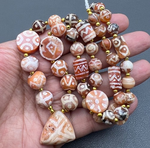 Ancient Etched Carnelian Longevity Beads over 2000 Year Old In great Condition - Picture 4 of 10