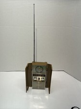 Vintage Realistic Transitor Radio Solid State Alarm Clock AM FM Radio Works Wind