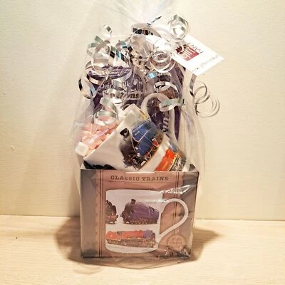 LESSER & PAVEY Cadbury's Hot Chocolate & Train Mug Gift Set Xmas Birthday NEW