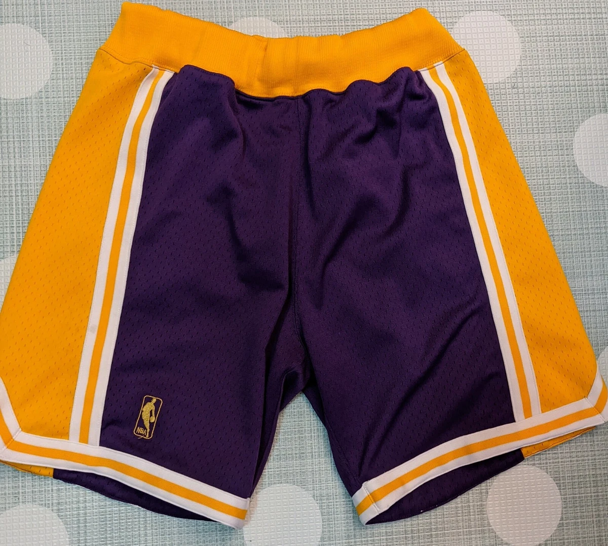 Los Angeles Lakers M&N 1996-1997 LOS ANGELES Royal Blue Shorts - Rare Basketball Jerseys