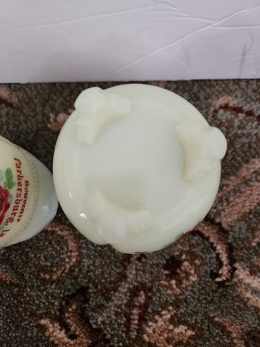 Vintage Custard Glass Creamer & Sugar Parkersburg, Iowa! - Picture 5 of 12