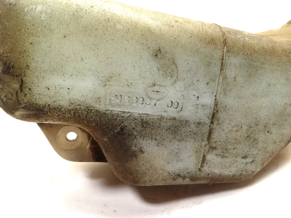 Moto de nieve Polaris XC 600 1997 tanque de depósito de fluido de aceite móvil de nieve Foto 3 de 4