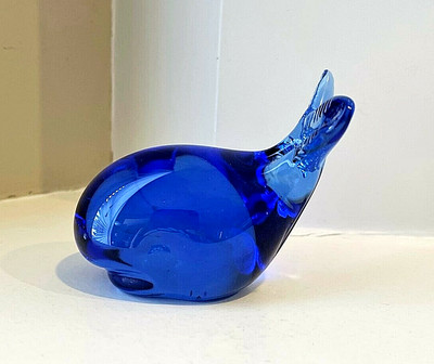 VINTAGE Murano Glass Style COBALT BLUE WHALE Figurine Paperweight - GUC | eBay