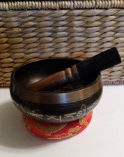 Beautiful Tibetan Singing Bowl With Cushion