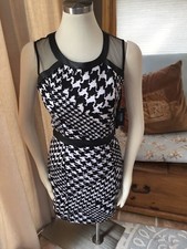NEW Guess Black White Mod Houndstooth Sheath Dress ALIVIA 4
