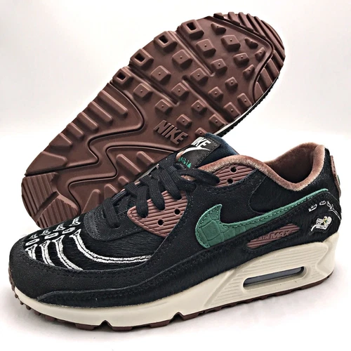Nike Air Max 90 Siempre Familia Women's Shoes DO2154-010 sz 7/8.5