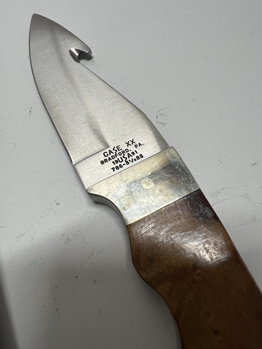 Case XX 786 3.5 SS hunting knife with wooden handle and leather