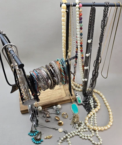 Vintage Modern Costume Jewelry Lot Necklaces Bracelets Earrings Brooch