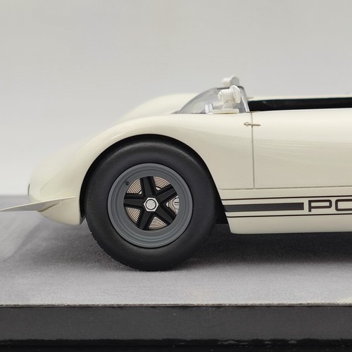 1/18 Tecnomodel Porsche 909 Bergspyder Presentation Hockenheim 1968 TM18-84A - Picture 8 of 11