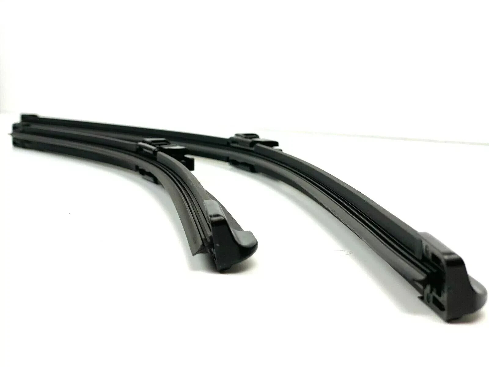 Maserati Ghibli, Quattroporte & Levante Windshield Wiper Blades Kit