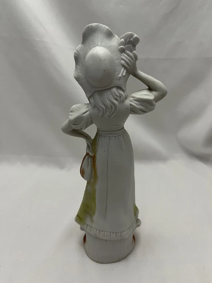 Antique ceramic lady figurine Germany 1812 Foto 3 de 4