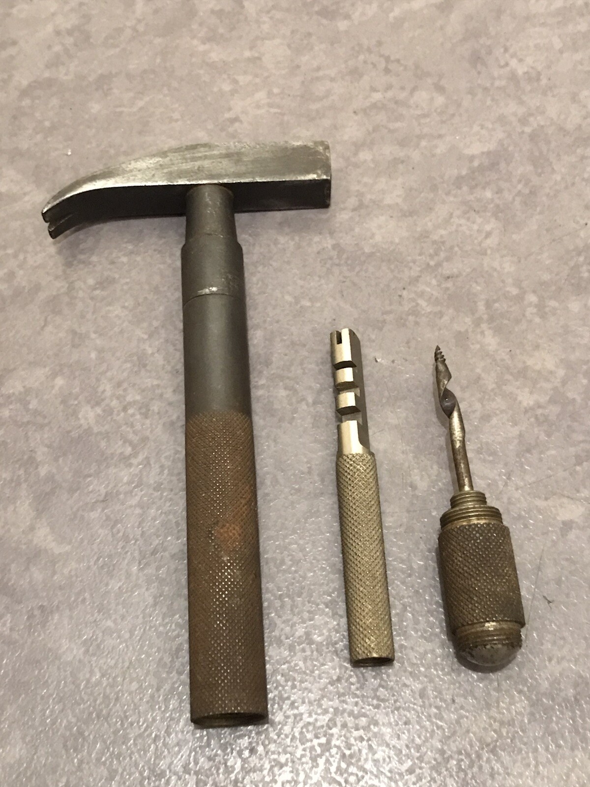 Outil ancien marteau avec tournevis intérieur Hammer Objet Ancien