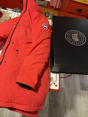 Women's CANADA GOOSE Victoria Parka Down Puffer Jacket Coat Hooded Fur Trim S