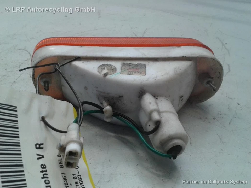 Suzuki Alto EF indicatore di direzione originale anteriore destro LUMAX giallo anno 1998 - Immagine 2 di 2