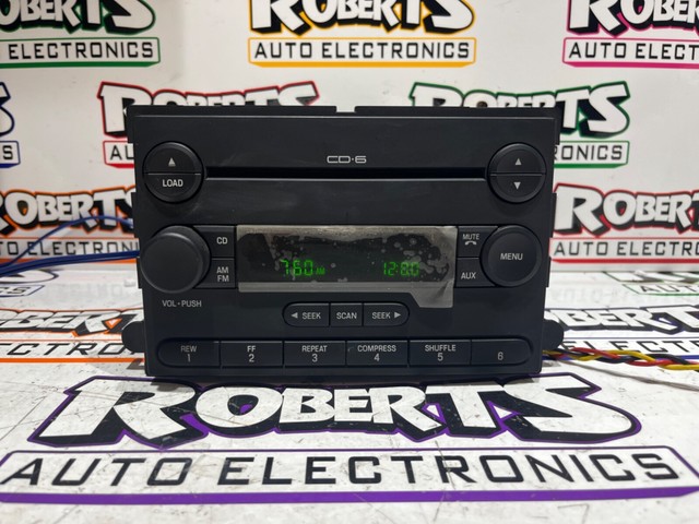 2005 Ford F250 Pickup Am FM 6 Disc CD 