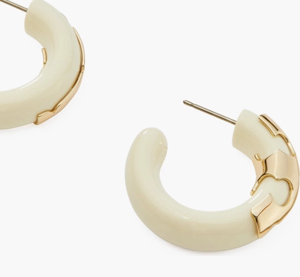 Pendientes de aro de resina TORY BURCH TORY GOLD/CREMA nuevos con etiquetas Foto 3 de 4