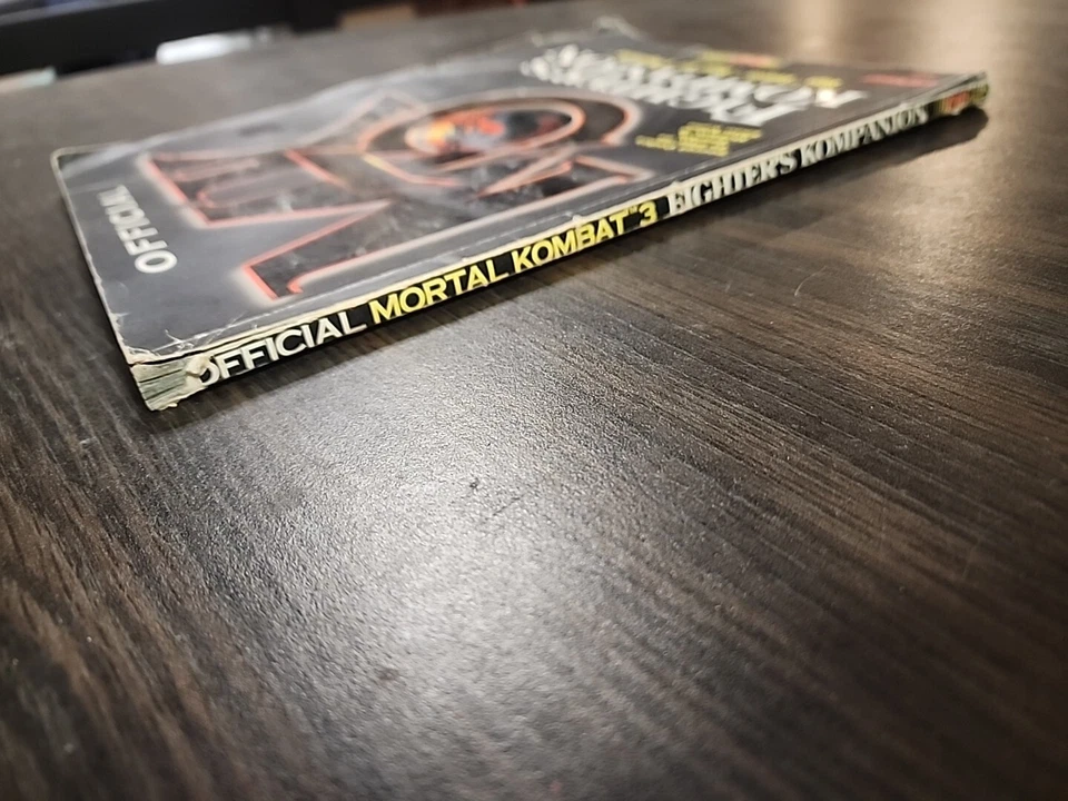 Official Mortal Kombat 3 Fighters Kompanion Rough Condition - Image 3 of 4