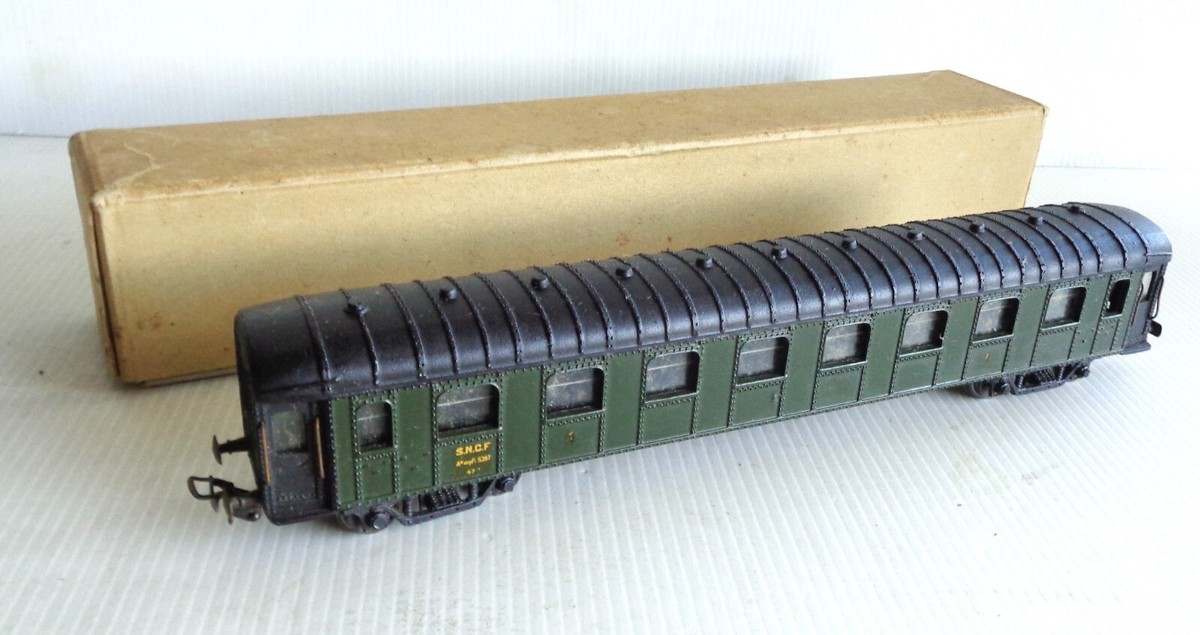 HORNBY HO 737 VOITURE VOYAGEUR INOX 1e CLASSE SNCF 1006 NANTES BORDEAUX, AMENAGÉ - Modélisme