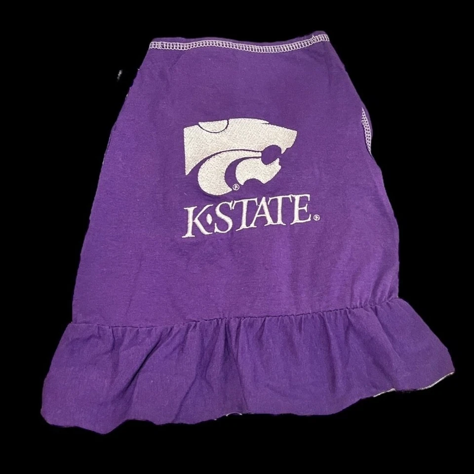Рубашка для собаки K State Wildcats фиолетовая и белая отличное состояние товара. Без признаков износа - Изображение 2 из 4