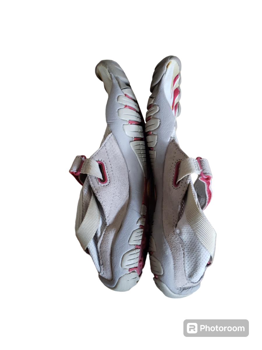 NWT Vibram Fivefingers TrekSport M4423 Size 37 Women Size 7 Beige