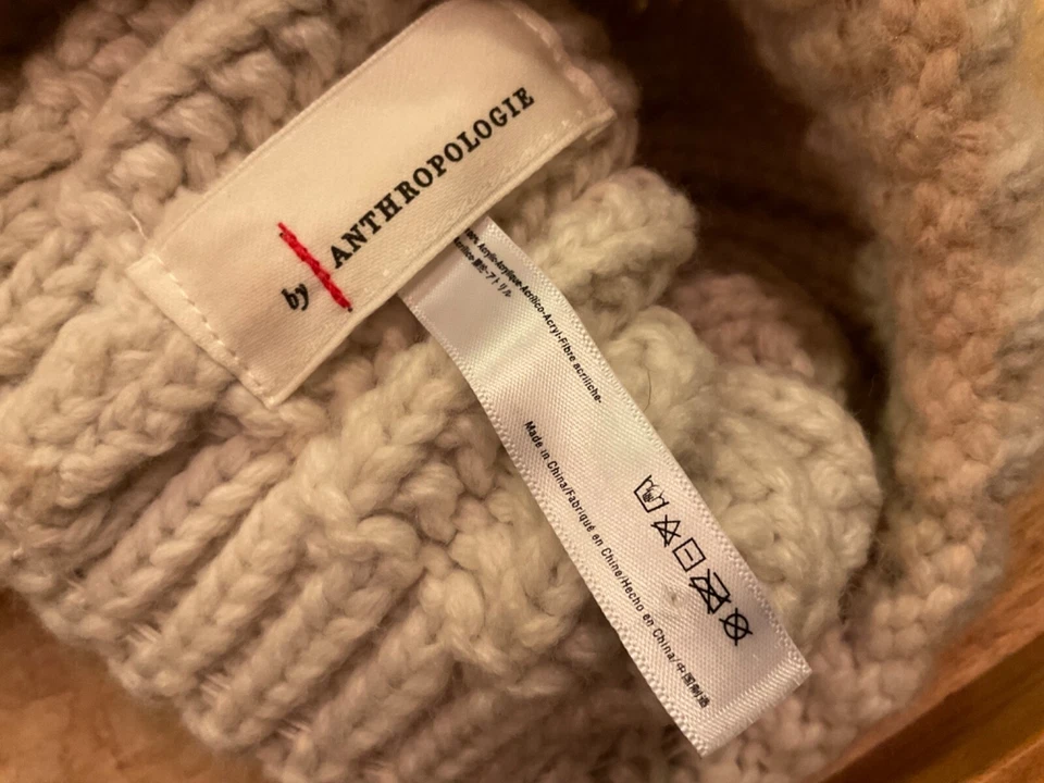 ANTHROPOLOGIE GORRO PICK-A-POM GORRO ACANALADO (OS PARA MUJER) USADO Foto 3 de 3