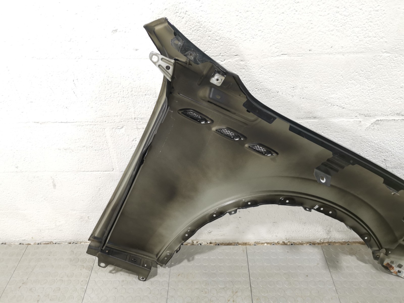 Maserati Levante 2017 Front Left Fender Black