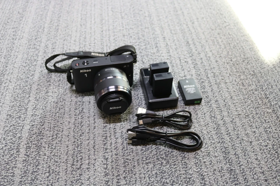 Nikon 1 J1 Mirrorless Digital Camera with Nikon VR 30-110 Lens  - SC: 1226 - Image 3 of 4