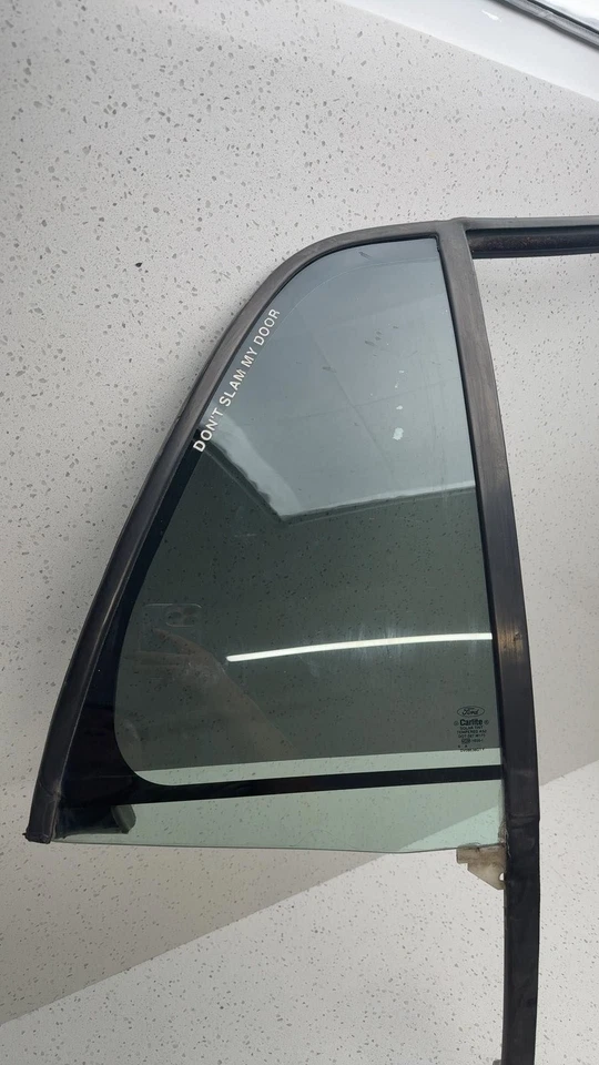 1998-2011 FORD CROWN VICTORIA Rear Vent Glass/window Ford Right Foto 3 de 4