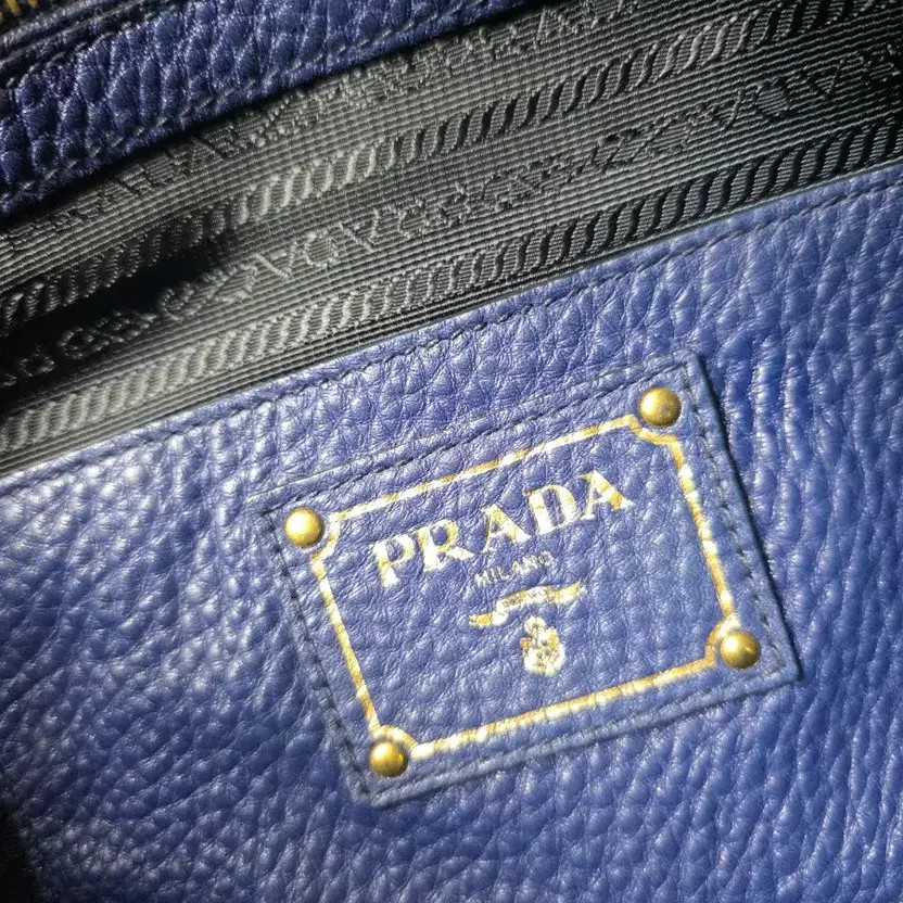Prada BN2671 2-Way Shoulder Bag - Authentic & Excellent Condition thumbnail 10