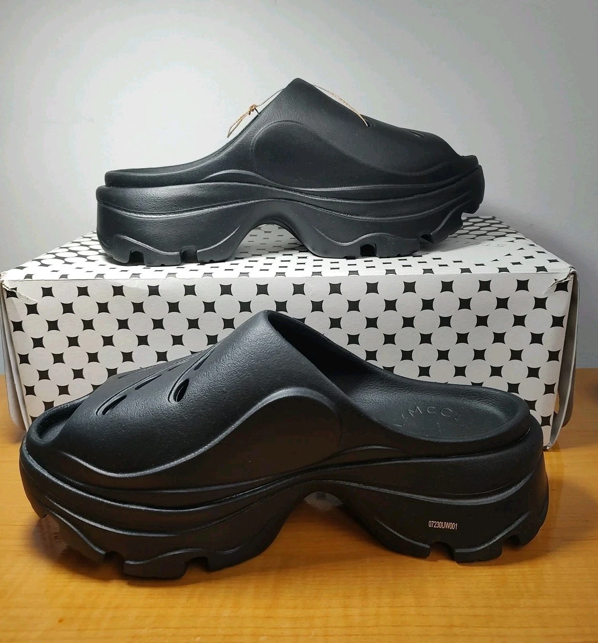 Wmns Adidas x Stella McCartney Clog Sandal / Triple Black / GW2050 / US Size 10