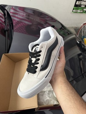 VANS Knu Skool Men's Suede Low Top Sneakers White/Black VN0009QCYYB2