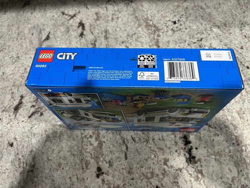 LEGO CITY: Holiday Camper Van 60283 LEGO Build NEW Sealed - Picture 5 of 5
