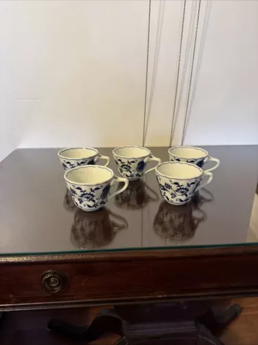 Vtg Blue Danube Japan Blue Onion Set Of 5 Cups Exc