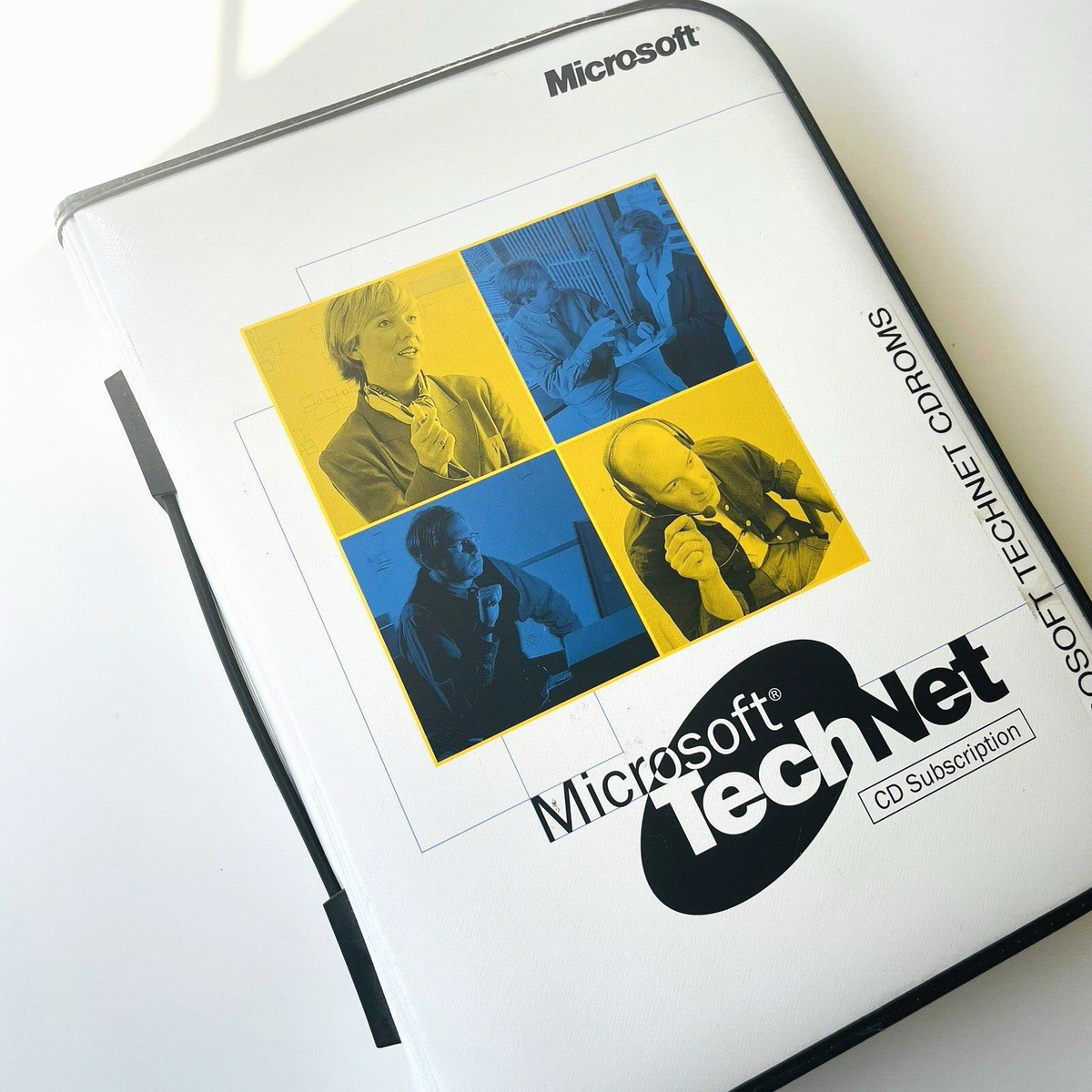 Microsoft Technet Plus CD Subscription Binder 42 Discs