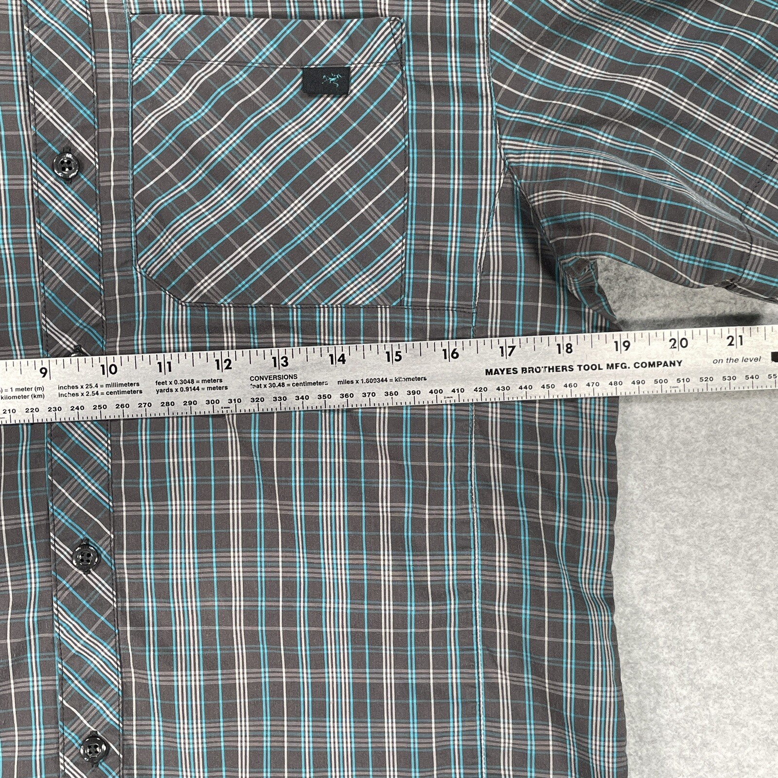 ARC'TERYX Camicia Arcteryx da uomo grigia S leggera manica corta esterna con tasca abbottonata