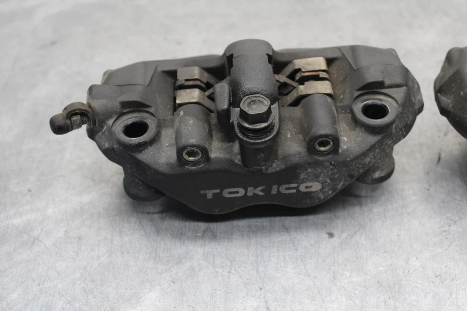 05-06 JUEGO PINZAS FRENO DELANTERO DERECHO IZQUIERDO HONDA CBR600RR PAR BB655 Foto 2 de 4