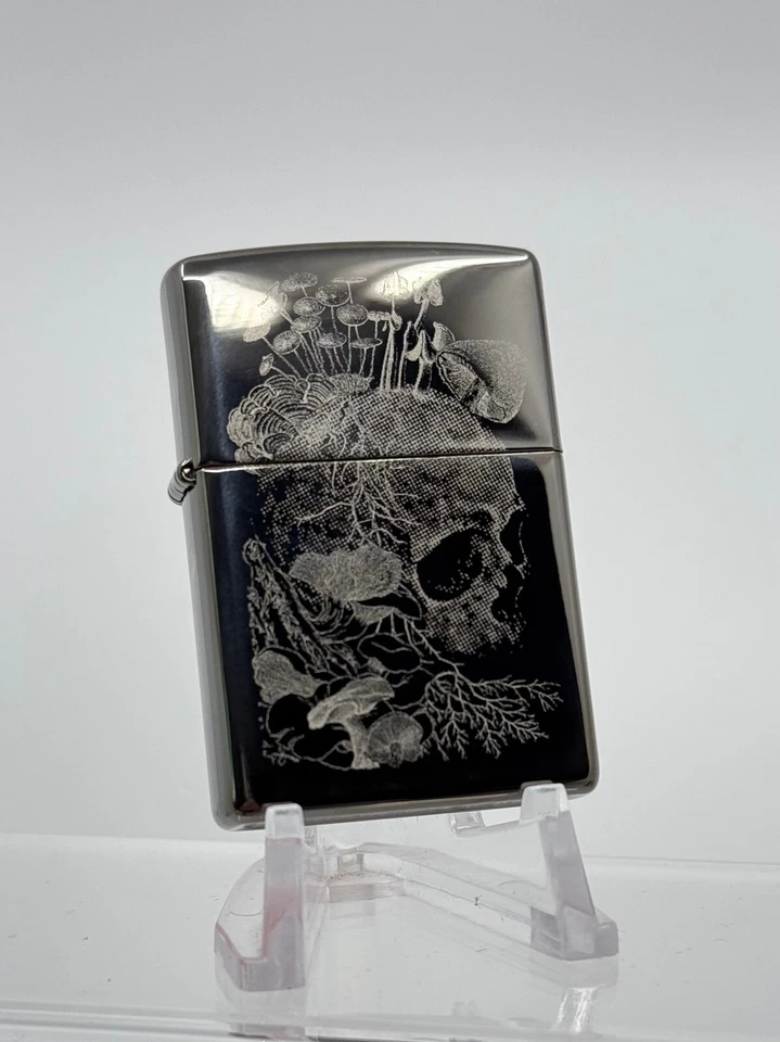 Genuine ZIPPO Lighter 48590 HIGH POLISH SKULL MUSHROOM DE VITA ET MORTE BLACK - Image 2 of 4